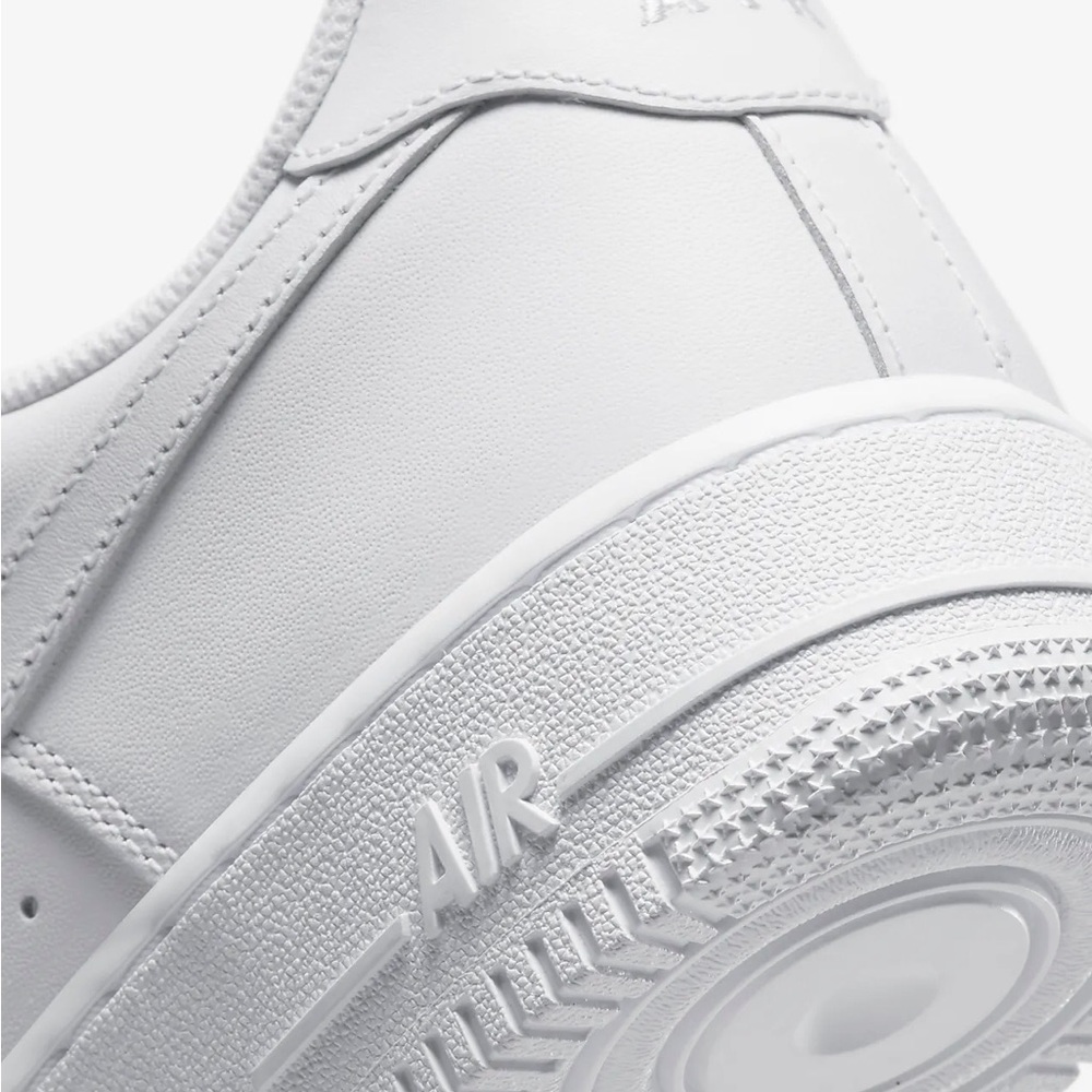 Nike Air Force 1 - Picture 8 of 9